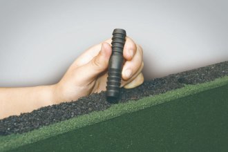 Plastic link rubber floor mat with socket